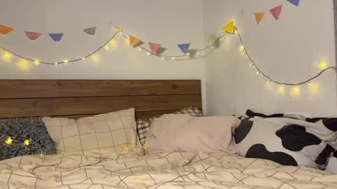 Snapshot of baby_meimei chatting on January 7, 2025, 11:56 pm mei online show from January 7, 2025, 11:56 pm