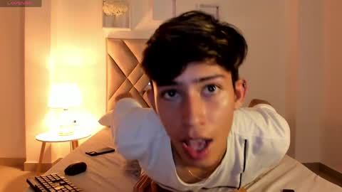Snapshot of baby_noahtt chatting on May 27, 2026, 4:04 pm NOAHTT online show from May 27, 2026, 4:04 pm