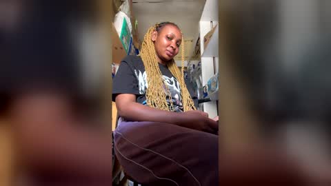 baby_nova online show from April 1, 2026, 9:10 am