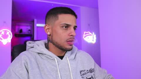 baby_rausch online show from December 17, 2024, 5:07 am