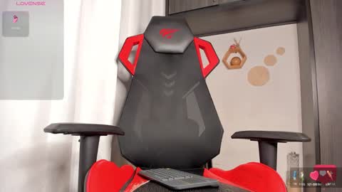 FOLLOW ME  online show from September 11, 2025, 4:12 am