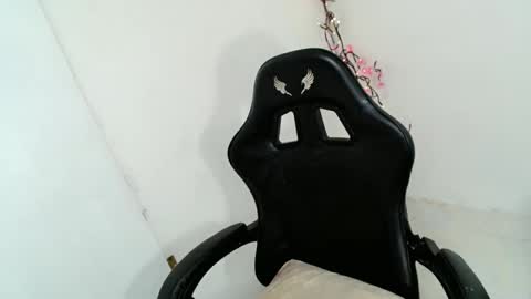 Snapshot of baby_zoexx chatting on April 22, 2026, 8:21 pm baby_zoexx online show from April 22, 2026, 8:21 pm