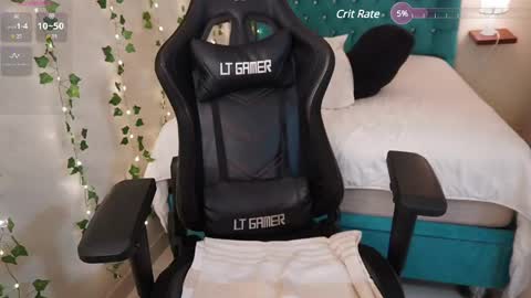 Instagram  online show from February 12, 2025, 12:05 am