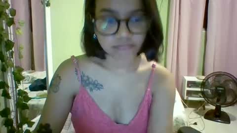 babybeelee online show from December 19, 2025, 1:45 am