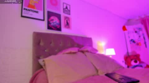 Snapshot of babychaos_ chatting on May 17, 2026, 12:52 am Mariana online show from May 17, 2026, 12:52 am