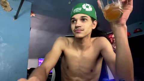 Snapshot of babyd0103 chatting on December 15, 2024, 7:57 am babyD online show from December 15, 2024, 7:57 am