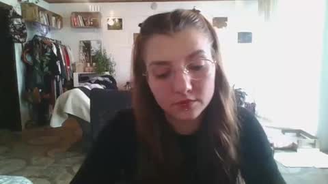 Snapshot of babydemon6 chatting on October 28, 2025, 1:47 pm babydemon6 online show from October 28, 2025, 1:47 pm