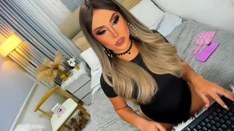 Snapshot of babygoddess4u chatting on December 23, 2024, 1:13 pm ASK ME IN PM online show from December 23, 2024, 1:13 pm