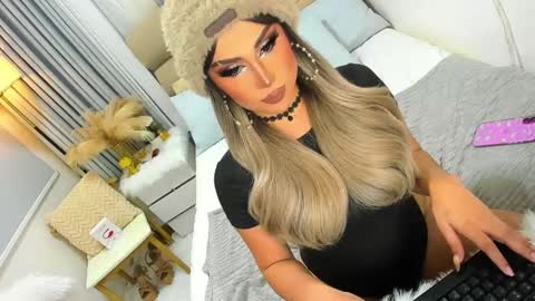 Snapshot of babygoddess4u chatting on January 11, 2025, 12:33 am ASK ME IN PM online show from January 11, 2025, 12:33 am