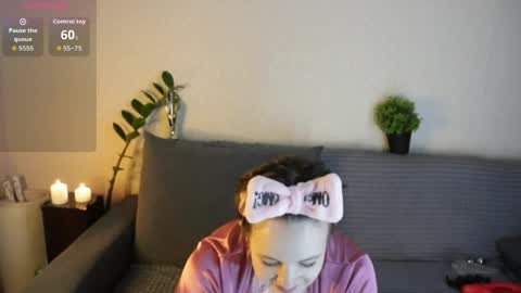 Snapshot of babyhotgirlq chatting on April 10, 2026, 8:19 am Babyhotgirlq online show from April 10, 2026, 8:19 am