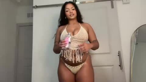 Snapshot of babyjazzys chatting on December 1, 2025, 6:46 pm Jaz online show from December 1, 2025, 6:46 pm