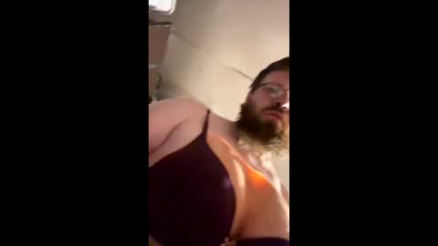 Snapshot of babyleggreg6 chatting on May 4, 2026, 6:37 pm babyleggreg6 online show from May 4, 2026, 6:37 pm