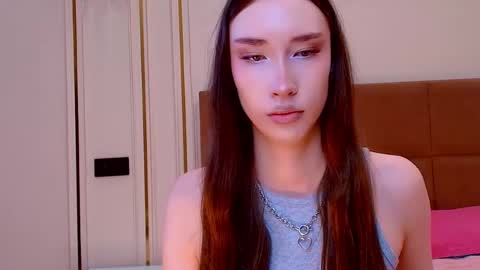 Annie online show from May 25, 2026, 3:23 am