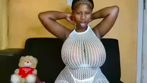 babyluciax online show from April 13, 2026, 4:40 am