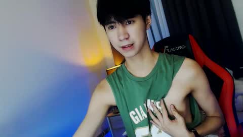 Snapshot of babymasterbater chatting on December 18, 2025, 8:59 pm call me james online show from December 18, 2025, 8:59 pm