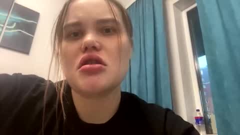 babymeow17 online show from November 17, 2025, 1:17 pm