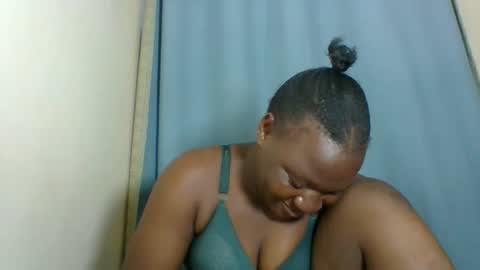Snapshot of babymolly2 chatting on November 4, 2025, 2:27 pm Rossy Kwekwe online show from November 4, 2025, 2:27 pm