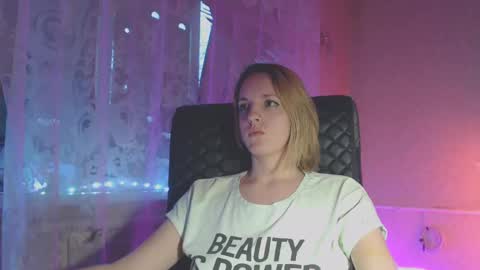 Snapshot of babymuro4ka chatting on January 27, 2025, 5:14 am Sonya online show from January 27, 2025, 5:14 am