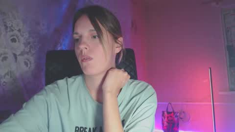 Snapshot of babymuro4ka chatting on September 18, 2025, 6:10 pm Sonya online show from September 18, 2025, 6:10 pm