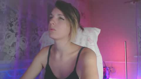 Snapshot of babymuro4ka chatting on October 22, 2025, 5:13 pm Sonya online show from October 22, 2025, 5:13 pm