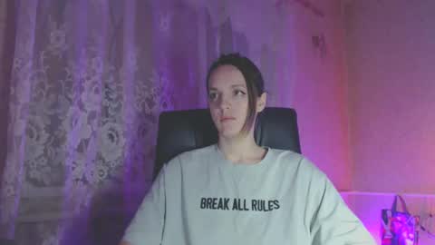 Sonya online show from April 11, 2026, 7:18 pm