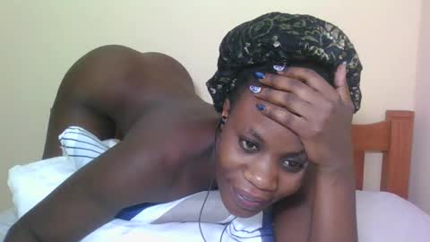 PRISCILLAH online show from November 11, 2025, 7:36 pm