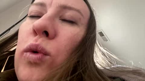 Snapshot of babyslut03_23 chatting on April 19, 2026, 12:22 am babyslut03_23 online show from April 19, 2026, 12:22 am