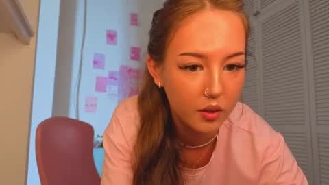 Snapshot of bad_glrl chatting on July 23, 2026, 1:58 am Viola online show from July 23, 2026, 1:58 am