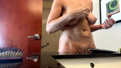Snapshot of badboyson65 chatting on July 12, 2026, 1:29 am HotWifeFun32 online show from July 12, 2026, 1:29 am