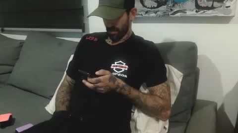 BadCouple  online show from September 26, 2025, 11:42 pm