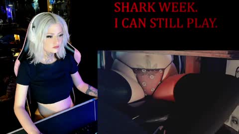 Snapshot of badd0ll chatting on May 25, 2026, 2:23 pm badd0ll online show from May 25, 2026, 2:23 pm