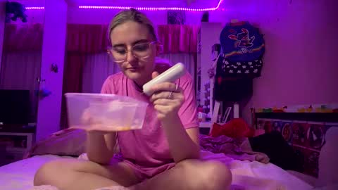 Snapshot of baddieprettypussy chatting on May 27, 2026, 1:52 pm baddieprettypussy online show from May 27, 2026, 1:52 pm