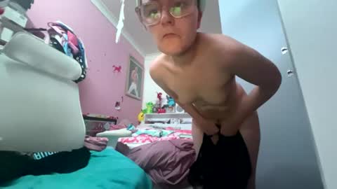 Snapshot of baddieprettypussy chatting on June 27, 2026, 11:37 am baddieprettypussy online show from June 27, 2026, 11:37 am