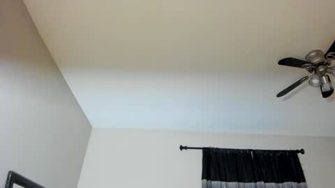 Snapshot of badgirlhalexxx chatting on December 31, 2024, 1:15 am BadGirlHaleXXX online show from December 31, 2024, 1:15 am