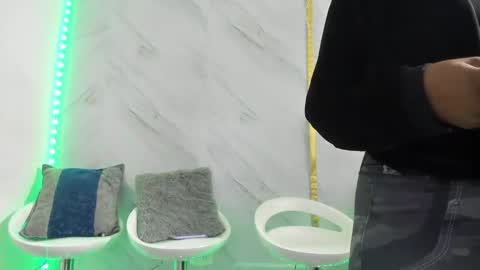 candy and dayan online show from January 28, 2025, 11:06 am