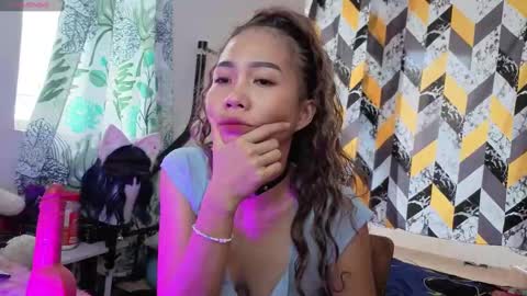 Snapshot of badlilbambi chatting on September 14, 2025, 12:32 am badlilbambi online show from September 14, 2025, 12:32 am