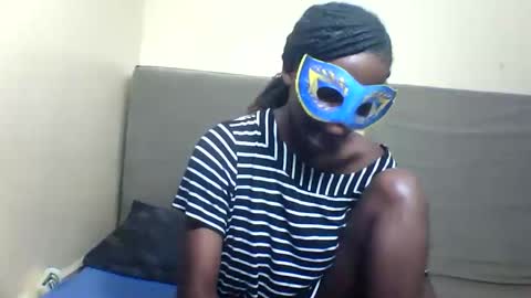 bads_girles online show from January 18, 2026, 5:06 pm