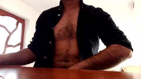 baiat_frumusel online show from January 2, 2025, 1:40 pm