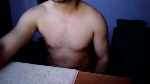 baiat_frumusel online show from November 12, 2025, 10:30 pm