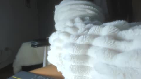 IM BAILEY online show from September 22, 2025, 12:12 am