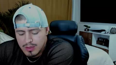 Andres -  online show from May 14, 2026, 3:02 am