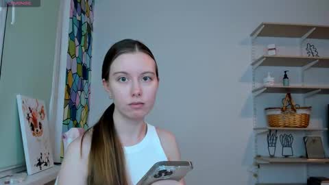 Kira online show from November 6, 2025, 2:56 am