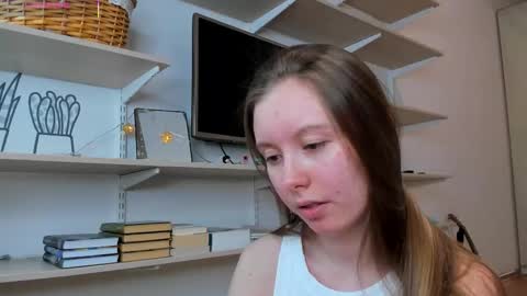 Kira online show from March 15, 2026, 4:24 pm