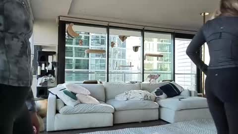 bambifarrina online show from February 15, 2026, 9:22 pm