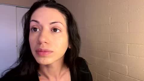 Snapshot of bambii_petite chatting on April 12, 2026, 6:35 pm bambii_petite online show from April 12, 2026, 6:35 pm