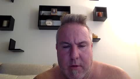 banana5289 online show from March 9, 2026, 8:35 pm