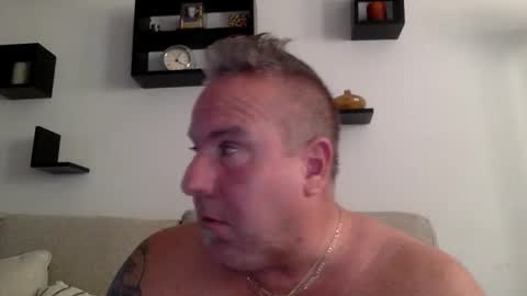 banana5289 online show from June 8, 2026, 8:09 pm