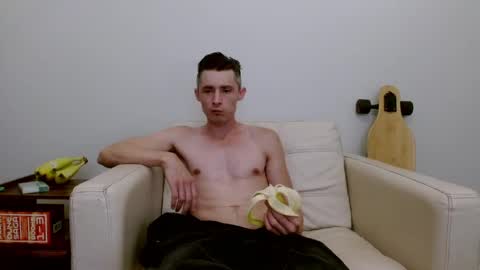 Snapshot of bananacurvesleft chatting on June 5, 2026, 5:03 am bananacurvesleft online show from June 5, 2026, 5:03 am