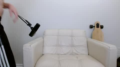 Snapshot of bananacurvesleft chatting on June 7, 2026, 6:17 am bananacurvesleft online show from June 7, 2026, 6:17 am