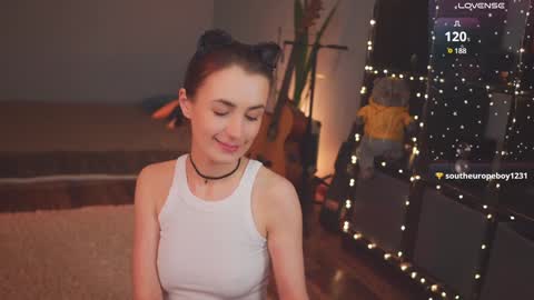 Snapshot of bananya_kitty chatting on February 6, 2025, 4:58 pm Ellen and online show from February 6, 2025, 4:58 pm